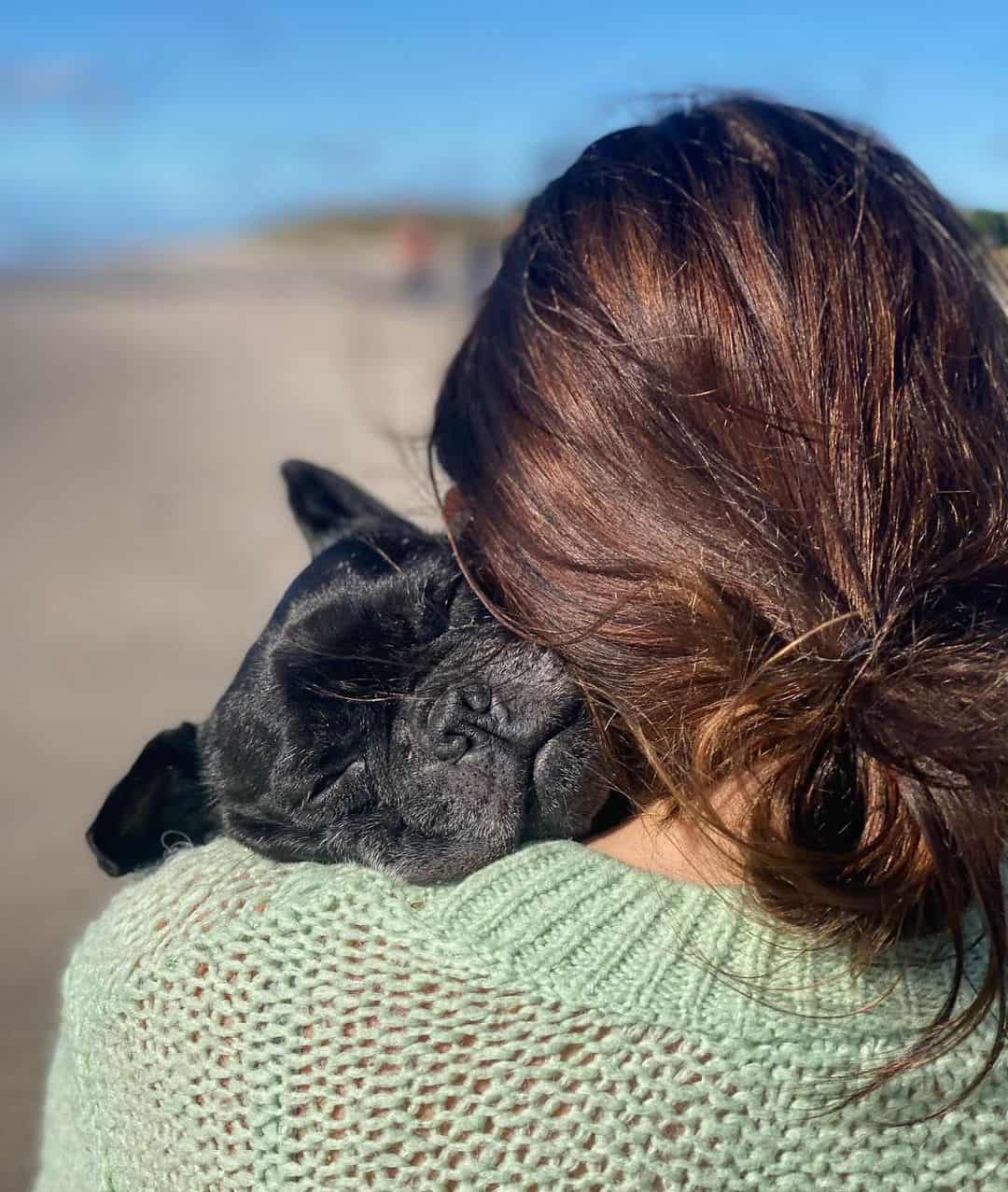 photo of Holly holding Indy