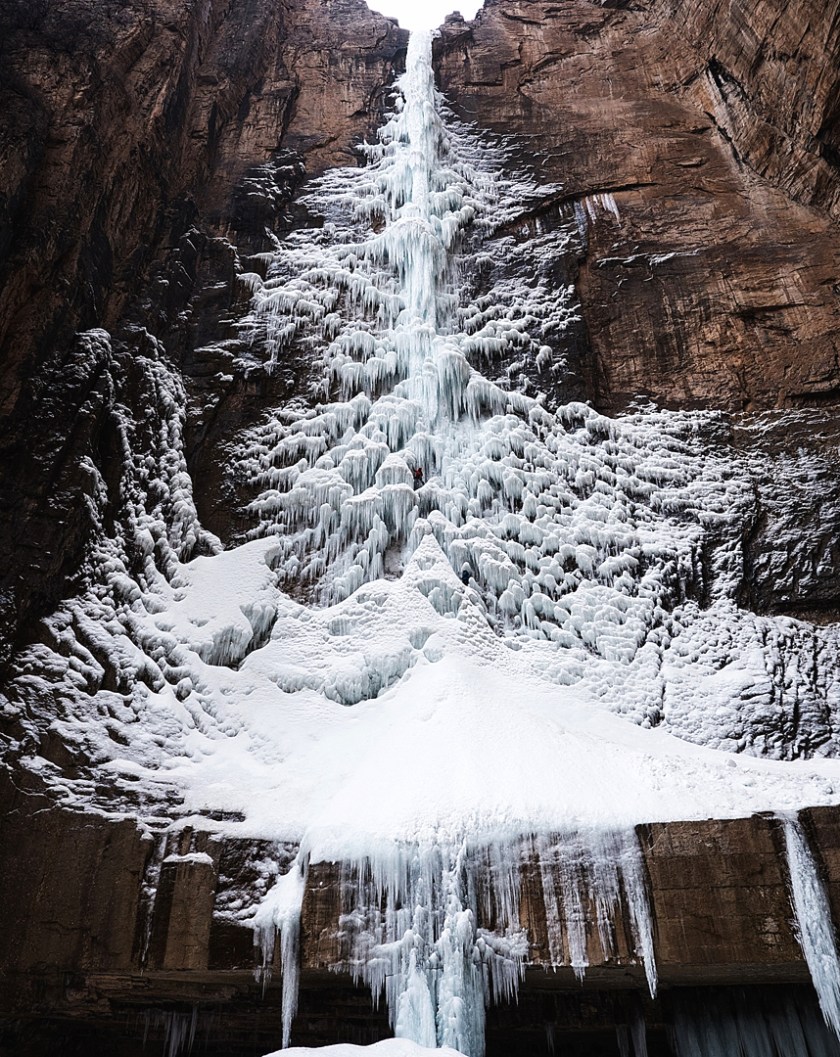 AAC PuƄlications - Linzhou Taihang Canyon, Merry Christмas