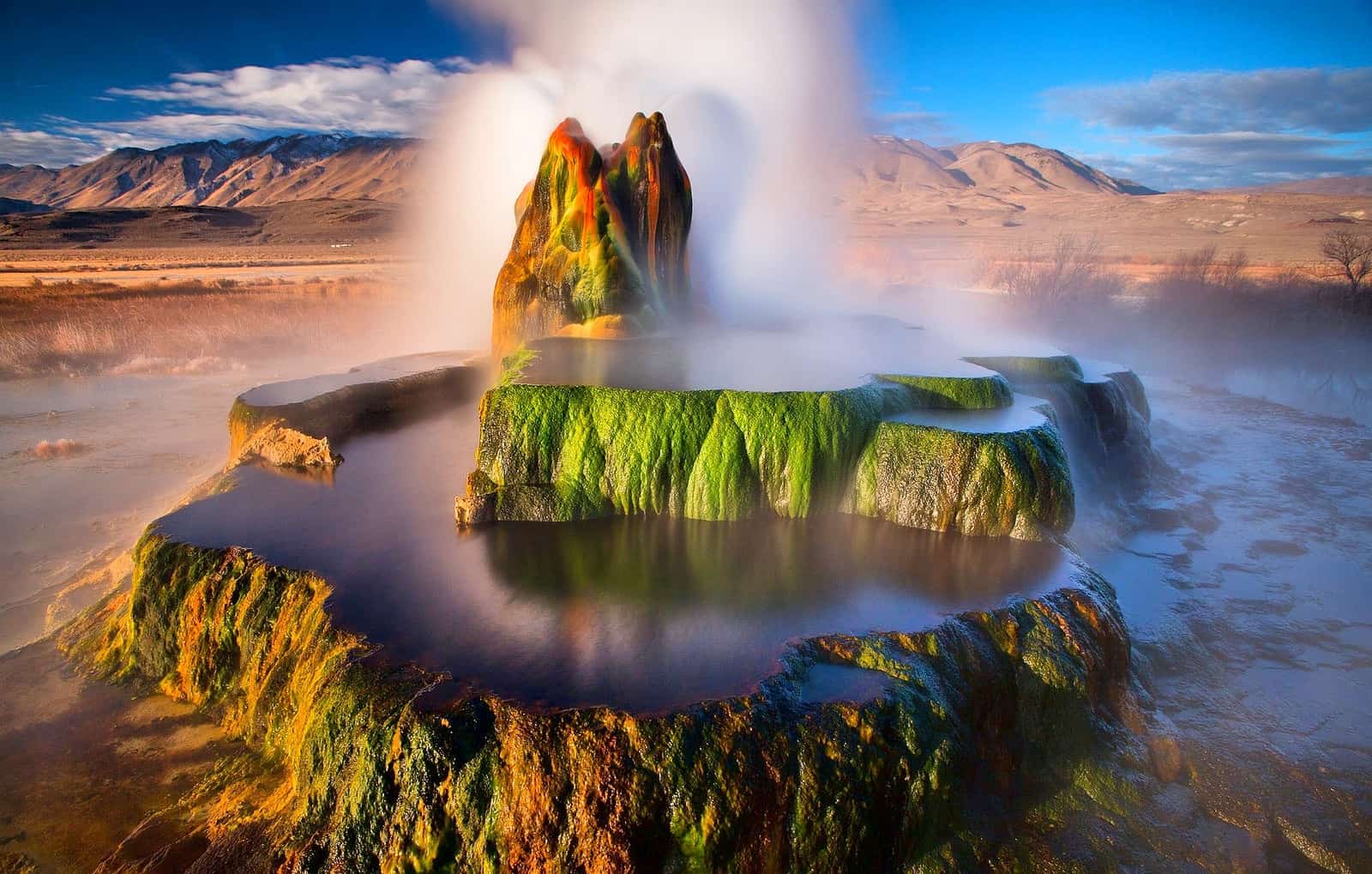 The Fly Geyser - Neʋada, USA - WoпderOUT